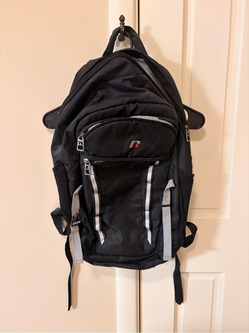 Black Casual Men's Backpack with Reflective Straps